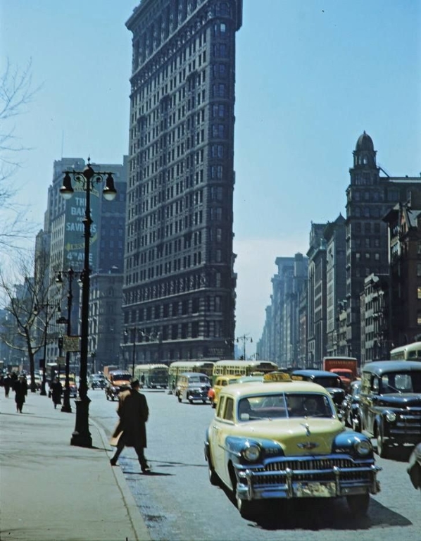 9ce588e27d02aea4b2ec80b2b262e77c--the-flatiron-flatiron-building.jpg